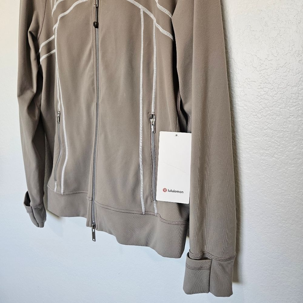 NWT Lululemon Define Track Jacket Womens 14 Athleisure Luon Warm Ash Grey/White - Picture 5 of 11